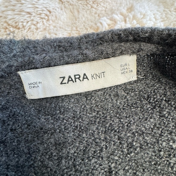 NWOT!! Zara Women’s Gray Open Long Cardigan with Multicolor Jewels L - Picture 7 of 8